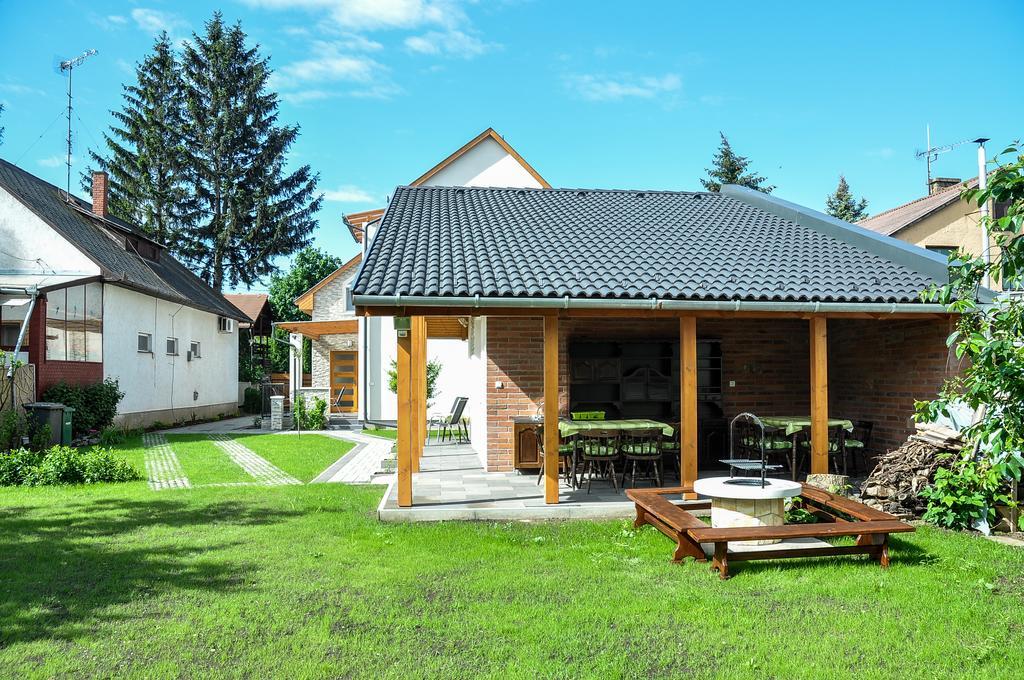 ハイデゥソボスローMagyar Apartman Iii.アパートメント エクステリア 写真
