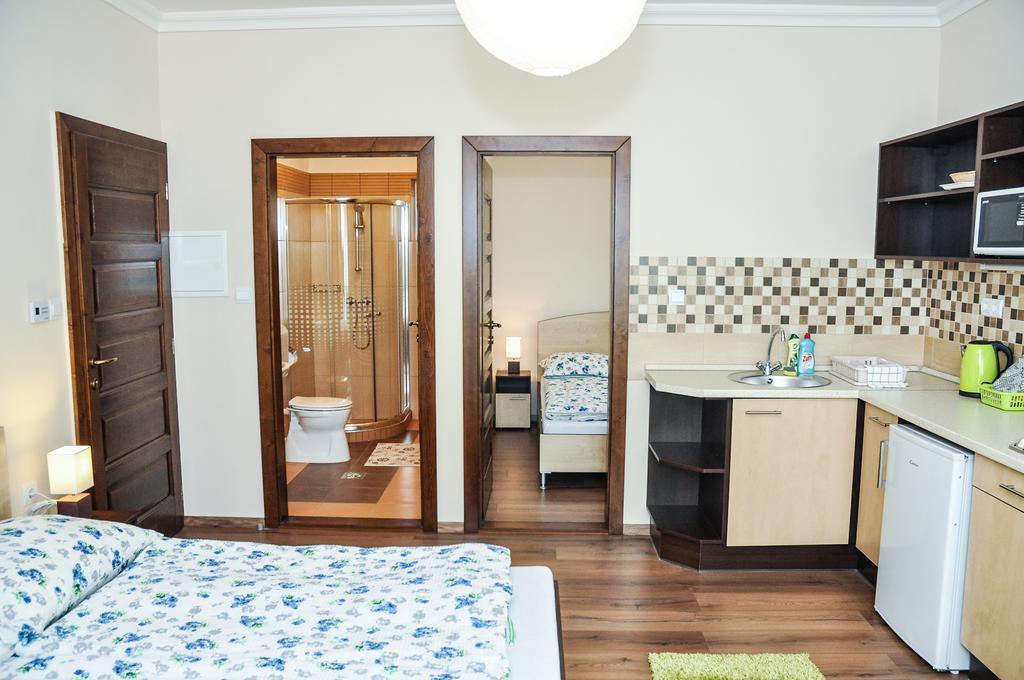 ハイデゥソボスローMagyar Apartman Iii.アパートメント エクステリア 写真