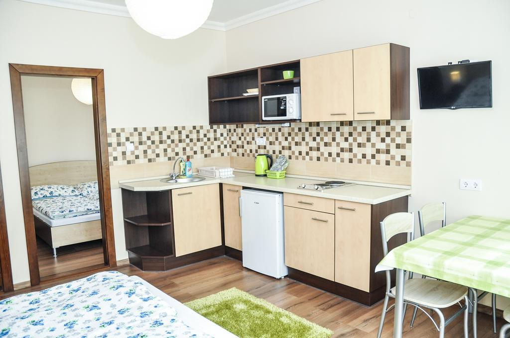 ハイデゥソボスローMagyar Apartman Iii.アパートメント エクステリア 写真