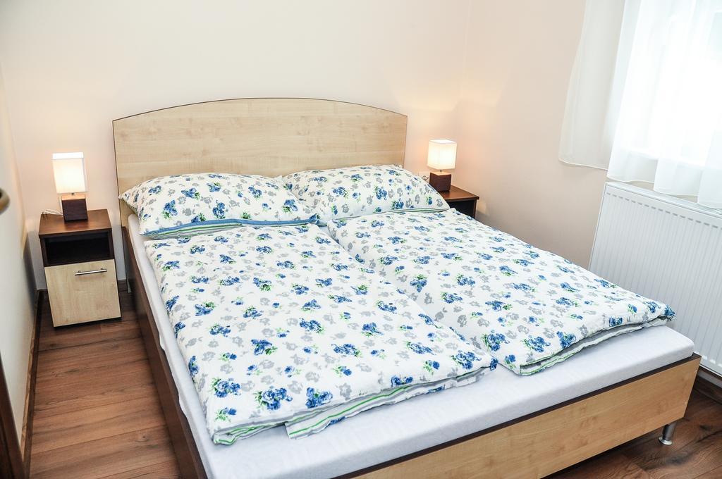 ハイデゥソボスローMagyar Apartman Iii.アパートメント エクステリア 写真