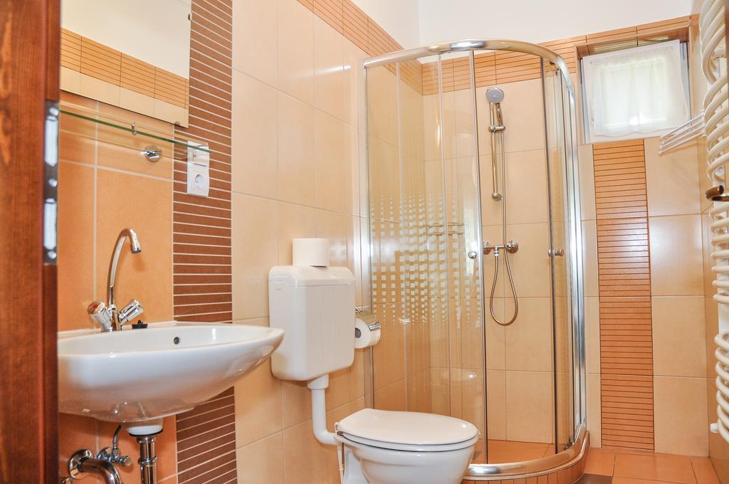 ハイデゥソボスローMagyar Apartman Iii.アパートメント エクステリア 写真