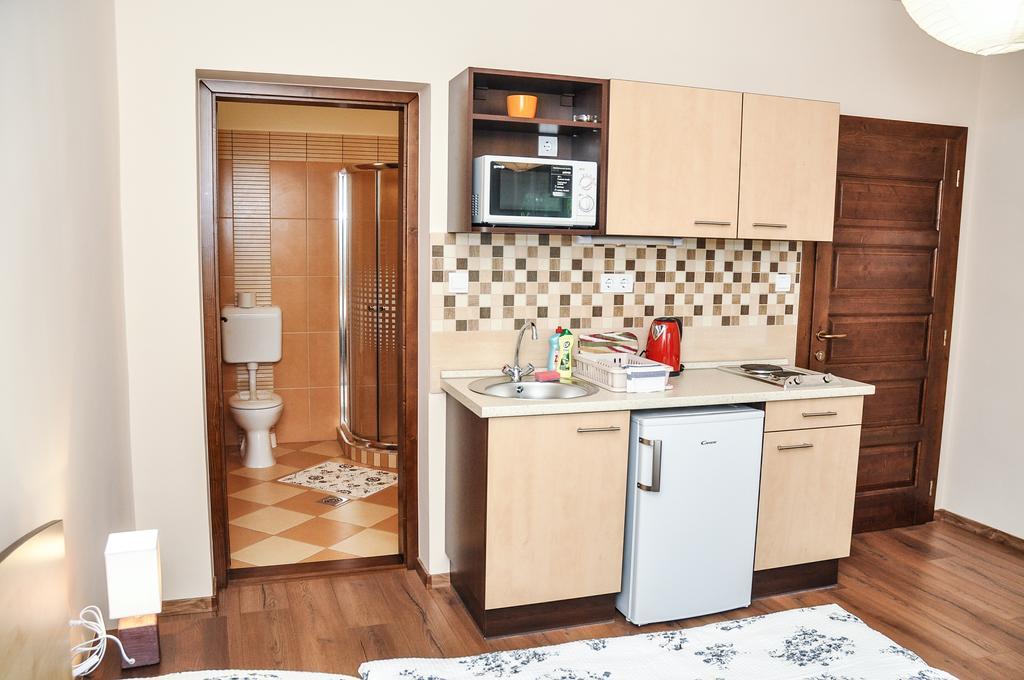 ハイデゥソボスローMagyar Apartman Iii.アパートメント エクステリア 写真