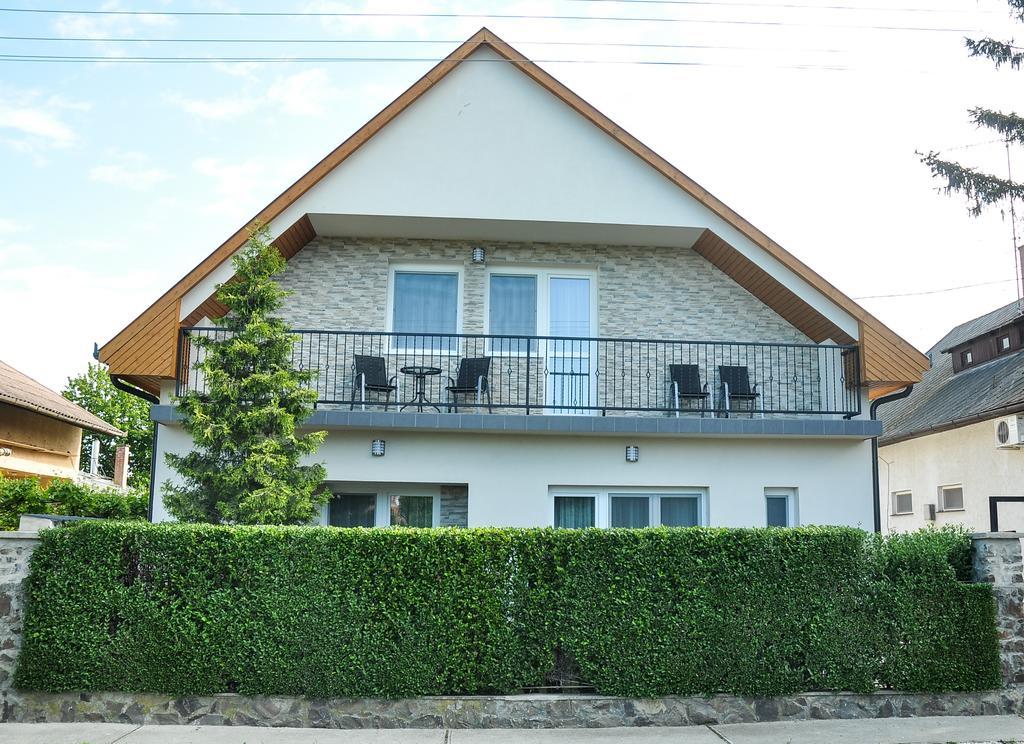ハイデゥソボスローMagyar Apartman Iii.アパートメント エクステリア 写真